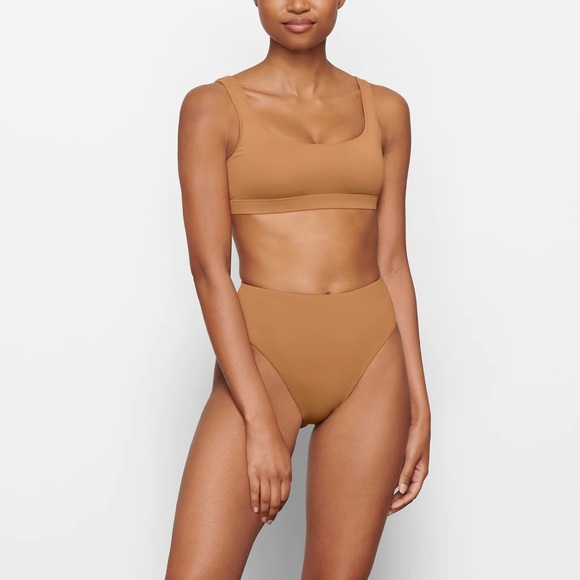 SKIMS Bathing Suit Tank - Picture 2 of 4